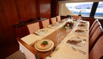 Yacht HYE SEAS II -  Formal Dining